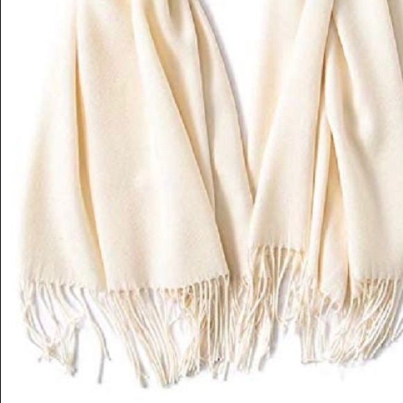 Women’s Scarf/Pashmina/Wrap - Picture 2 of 2